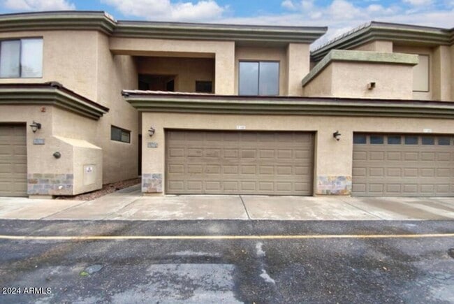 Building Photo - 705 W Queen Creek Rd