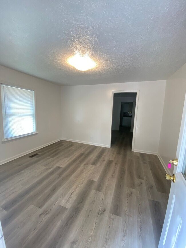 Building Photo - Remodeled 1/1 located in Shelby, NC