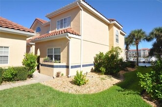 Building Photo - 10 Marina Point Pl