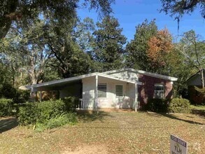 Building Photo - 2706 Boatner St