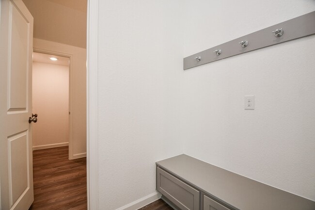 Foto del edificio - 21138 Castroville Way