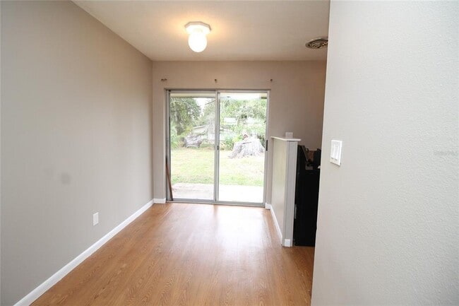 Building Photo - 1126 10th St