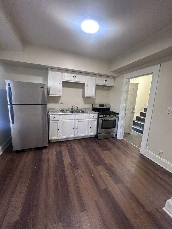 9604 Manor Ave Cleveland, OH 44104 – photo 1