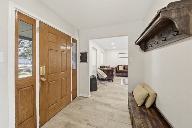 Building Photo - 6014 Walkabout Way