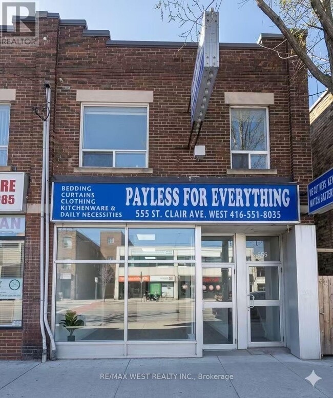 Building Photo - 555 St Clair Ave W