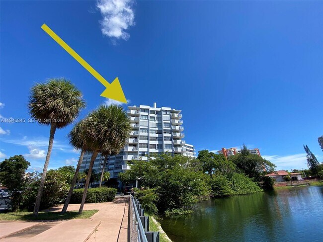 Foto del edificio - 1200 NE Miami Gardens Dr