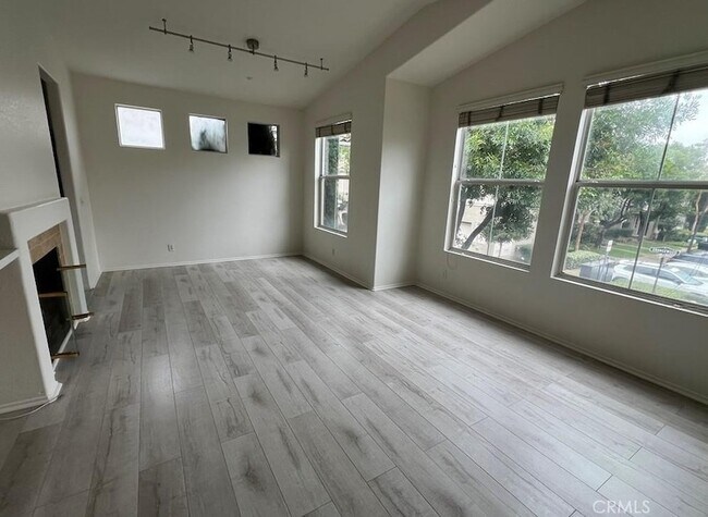 Foto del edificio - 3801 Orangewood