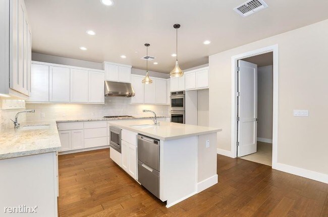 Foto del edificio - 4 br, 3.5 bath House - 213 Palisades