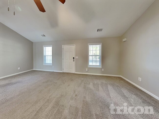 Foto del edificio - 410 Red Oak Ct