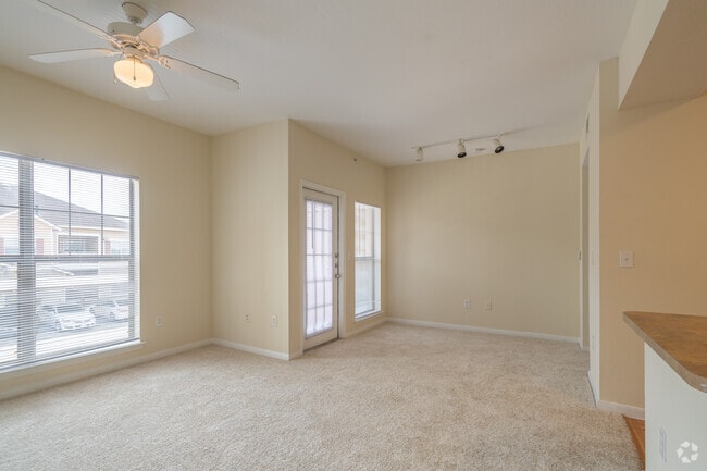 Interior Photo - Cypress Creek at Reed Road Apartment Homes
