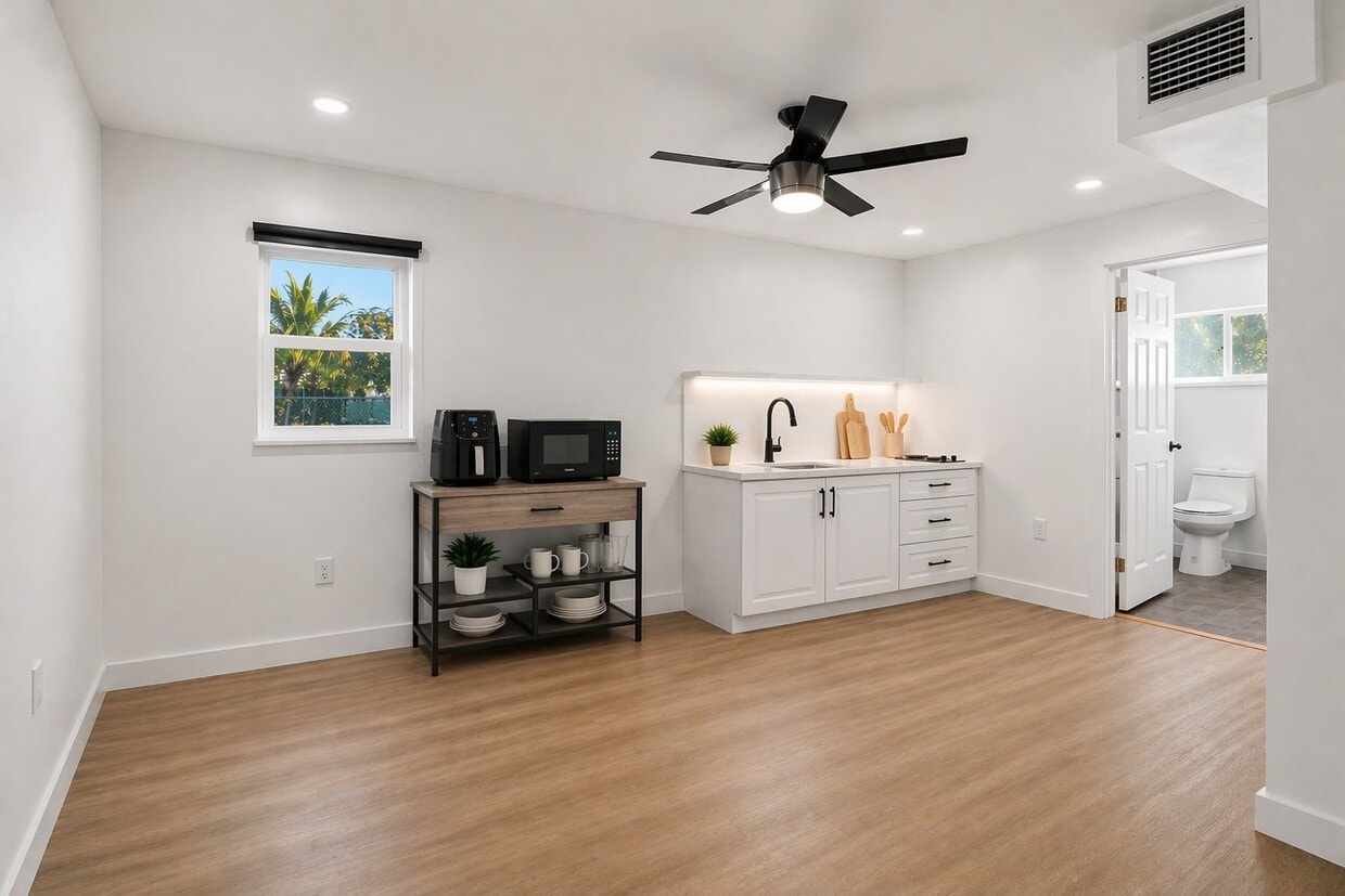 Photo - 379 NW 23rd St (Boca Raton, FL)