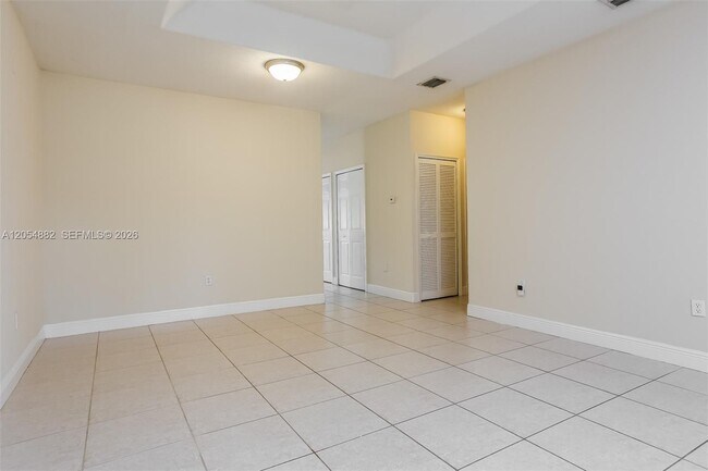Foto del edificio - 213 SW 15th Pl
