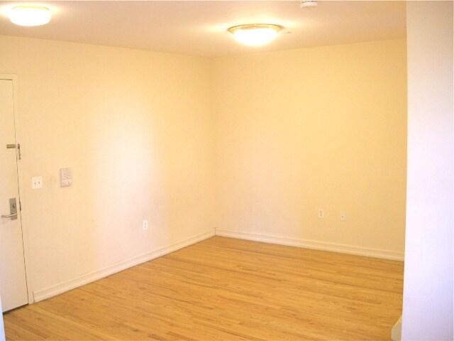 Primary Photo - 212 Broome St