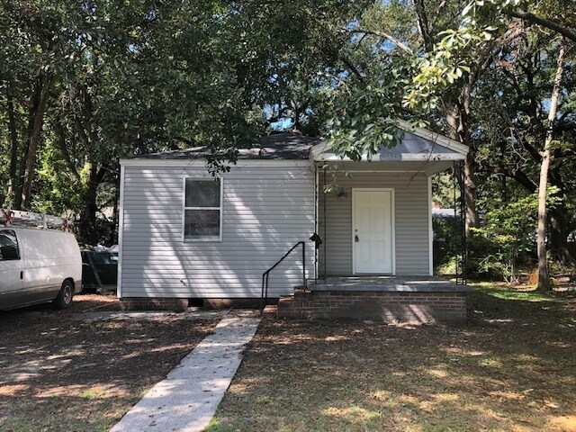 Primary Photo - 2818 Houston St