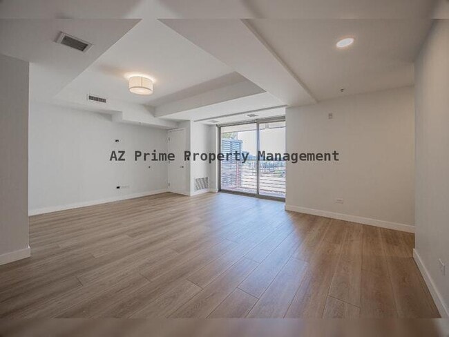 Building Photo - 7157 E Rancho Vista Dr
