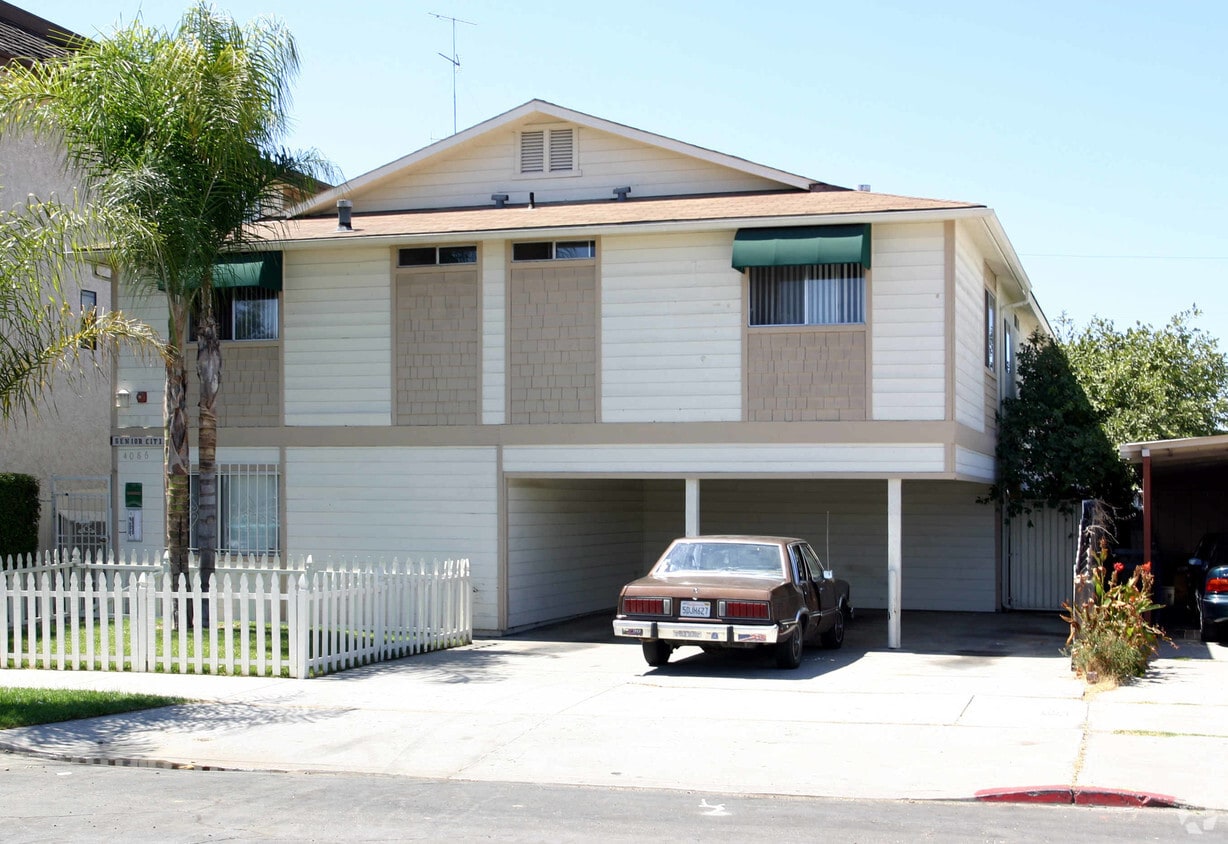 Building Photo - 4086 Swift Ave