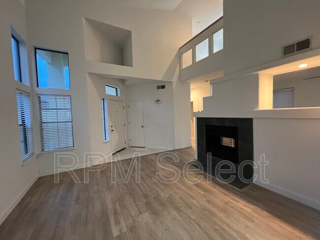 Foto del edificio - 5038 Felicia Way