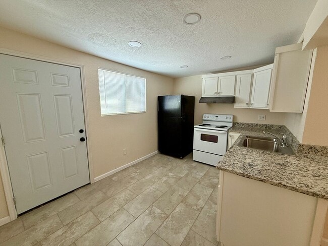 Foto del edificio - 1209 Gateway S Blvd