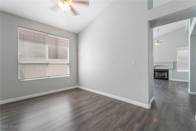 Building Photo - 1734 Talon Ave