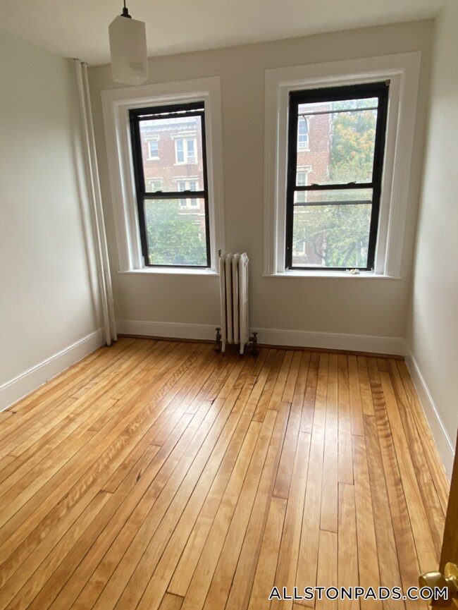 Foto del edificio - 10 Glenville Ave