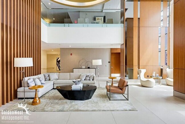 Foto del edificio - High-Rise Luxury 2Bdm 2Ba Condo in Downtown San Diego!