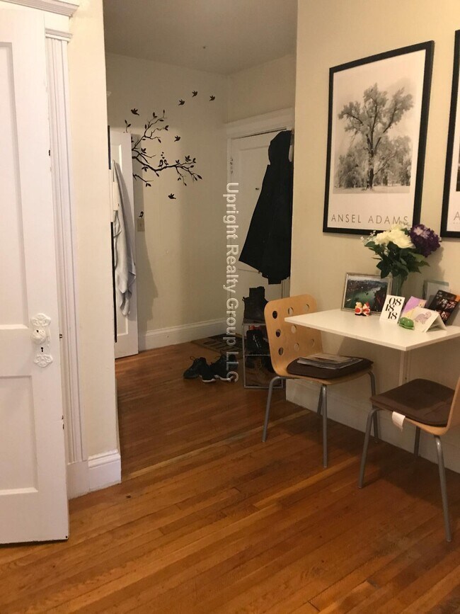 Building Photo - 99 Gordon St