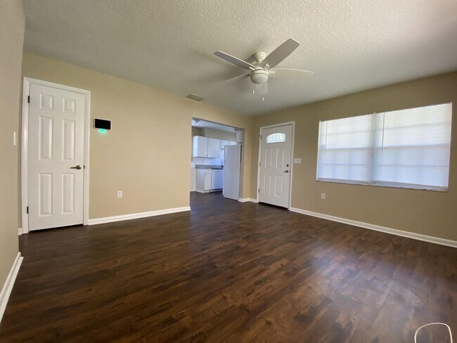 Building Photo - 4005 Fawn Circle