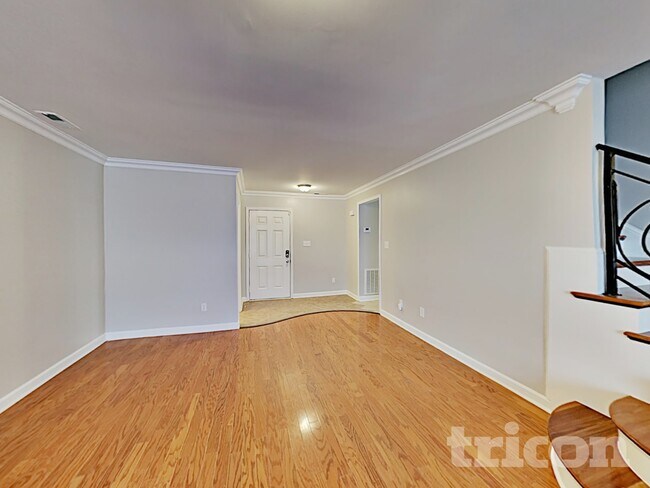 Foto del edificio - 4700 Winterberry Ln