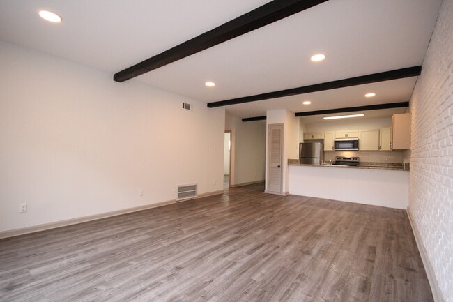 LED energy efficient light throughout home - 1208 Houston St