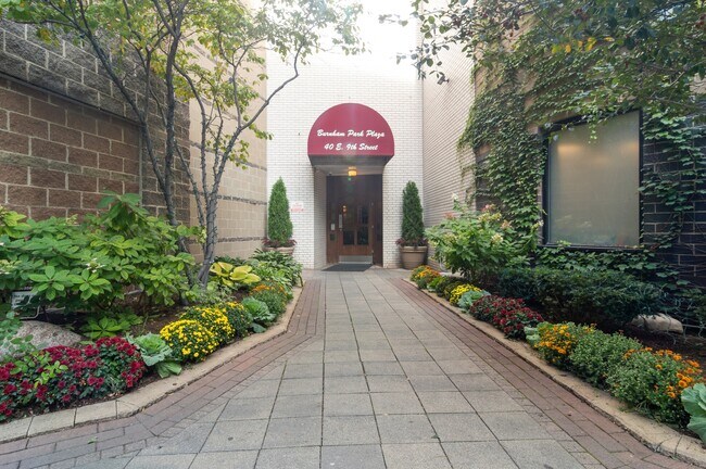 Foto del edificio - 40 E 9th St