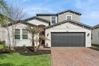 Building Photo - 1132 Hilltop Pl