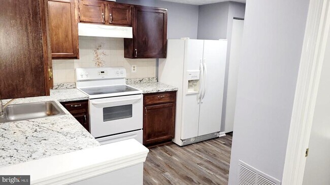 Foto del edificio - 3312 Tapestry Cir