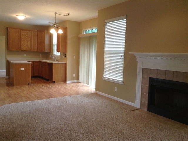 Building Photo - 56 Presidential Way