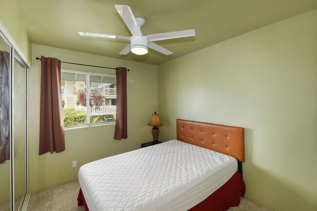 Foto del edificio - Fully Furnished 2-Bed/2-Bath Condo in Alii Lani