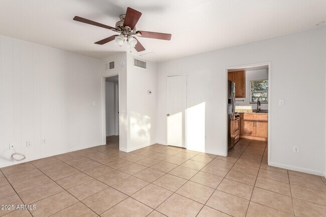 Foto del edificio - 1235 S Roosevelt St