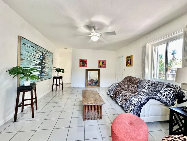 Foto del edificio - 623 SW 16th Ct