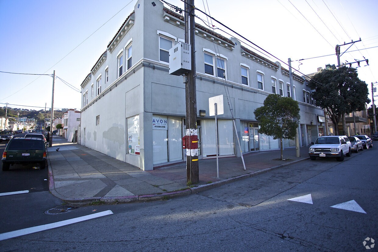Primary Photo - 5809 Mission St