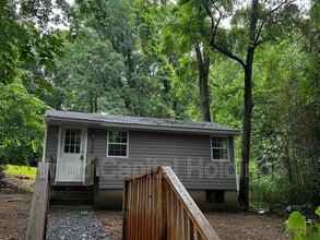 Building Photo - 4145 Lexwin Ave