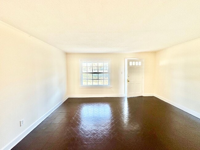 Foto del edificio - 1374 Amelia Ave