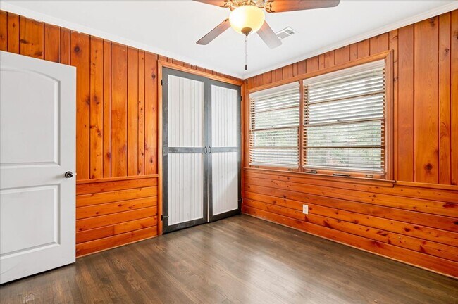 Building Photo - Spacious 4-Bedroom Home in Savannah – Avai...