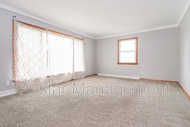 Foto del edificio - 26611 Lakeshore Blvd