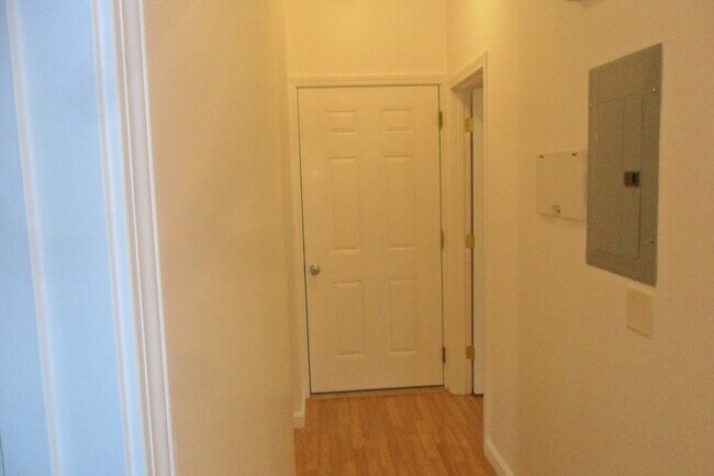 Foto del edificio - 848 Waverly St