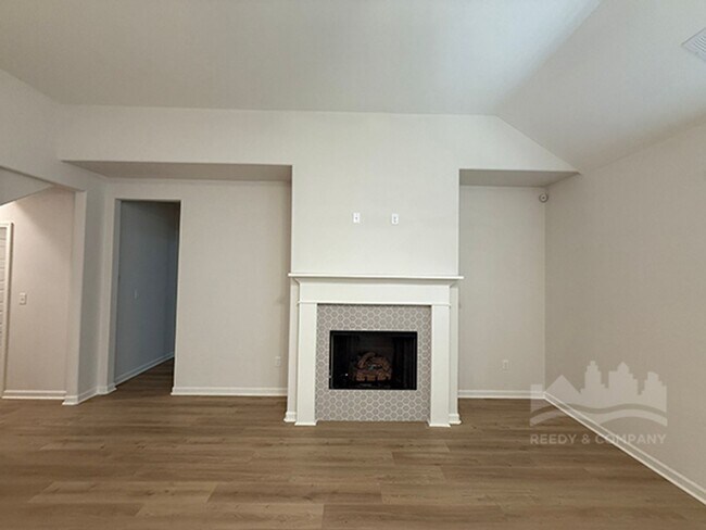 Foto del edificio - Welcome to 340 Chesnut Ridge Cove. Beautiful NEW BUILD!