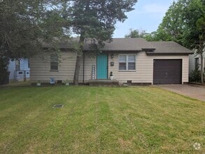 Building Photo - 1516 NW Hoover Ave