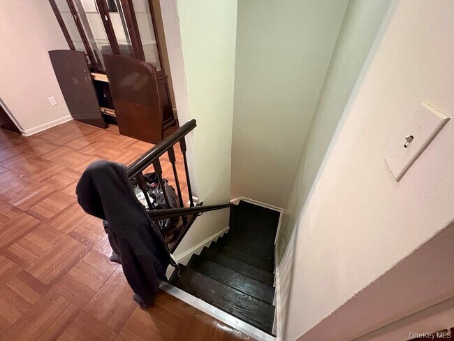 Foto del edificio - 1264 Metcalf Ave