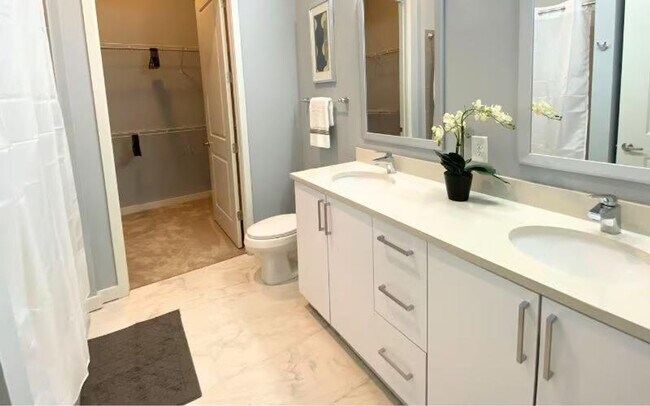 Foto del edificio - 225 Sandy Springs Cir