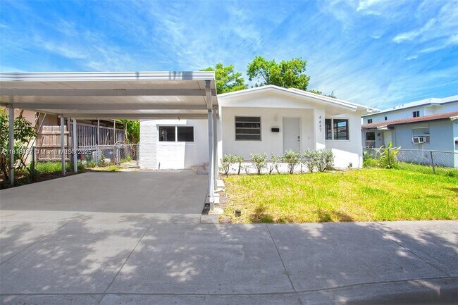 Foto del edificio - 4647 NW 15th Ct