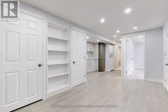 Building Photo - 2049 Blue Ridge Crescent