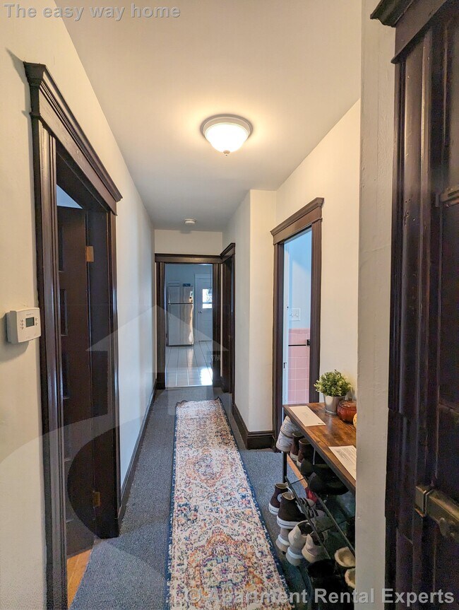 Foto del edificio - 92 Powder House Blvd