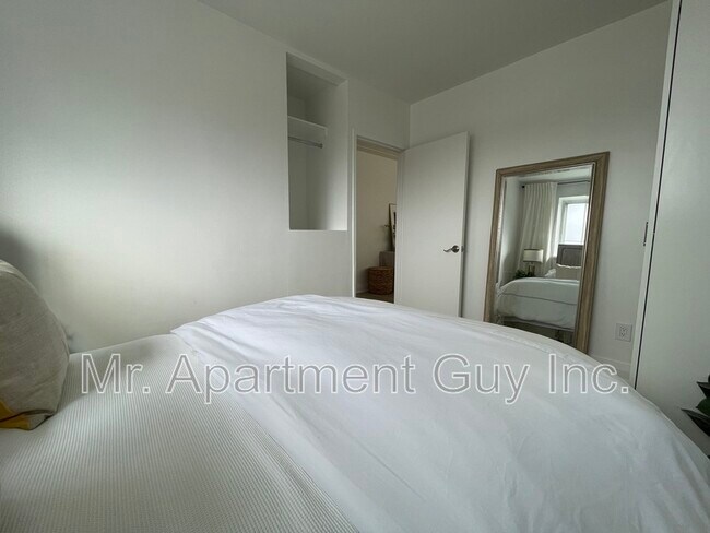 Photo du bâtiment - 1284 Fennell Ave E